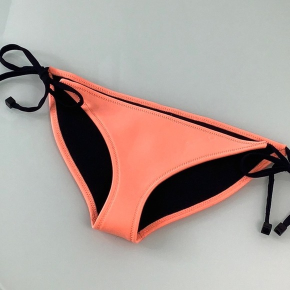 Triangl Side tie bikini bottom coral Neoprene discontinued Size Small - Picture 8 of 12